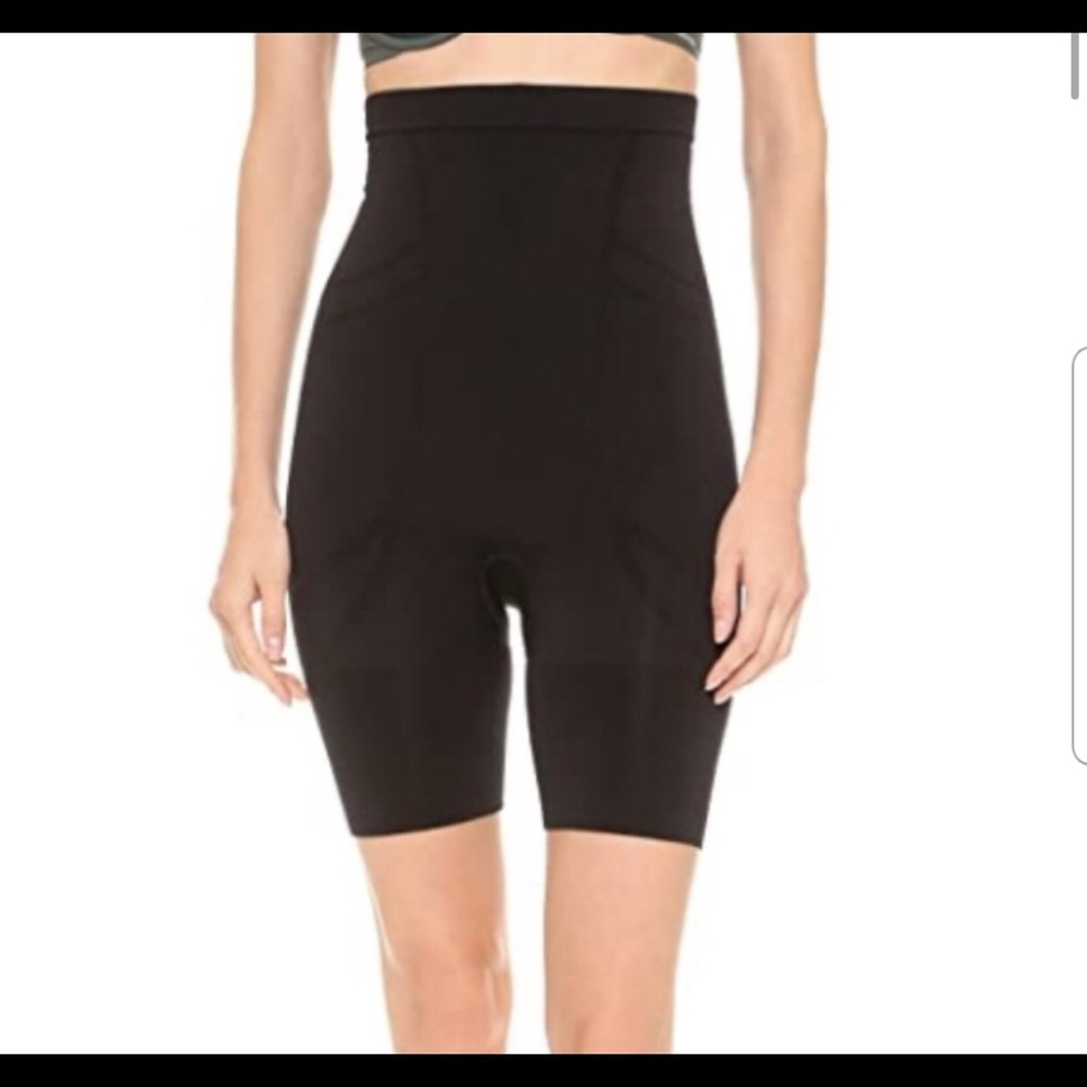 SPANX SLIM COGNITO MID THIGH BODYSUIT SHAPER.